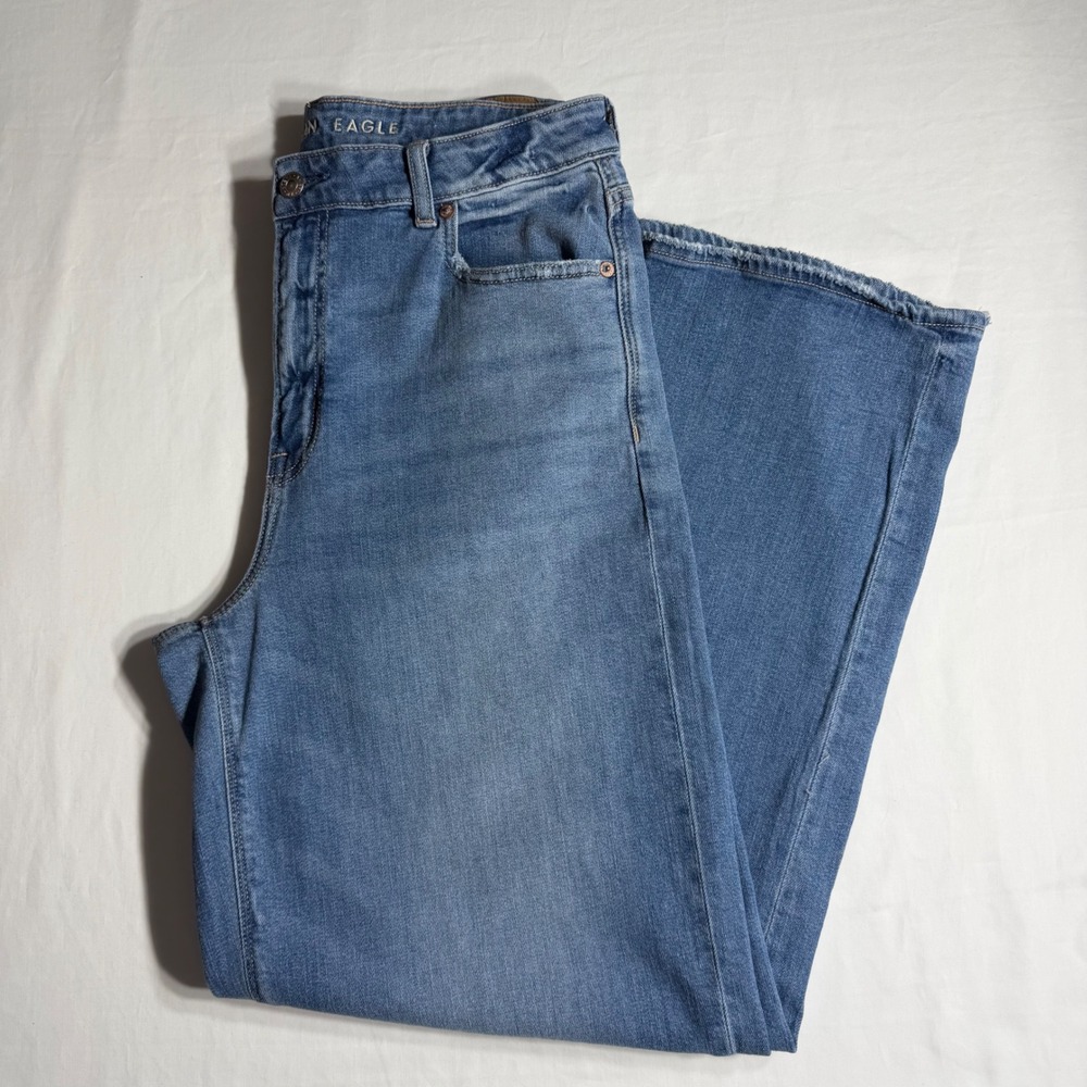 AE Dreamy Drape Super High-Waisted Baggy Wide-Leg Jean Medium Wash Size 10R - Picture 4 of 8